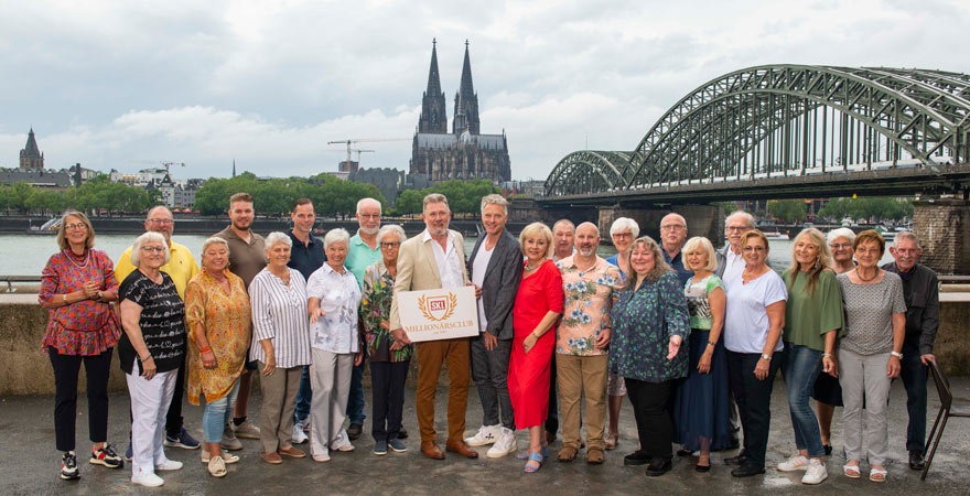 Der Millionärsclub am Rheinufer in Köln © GKL/Christian Boehm