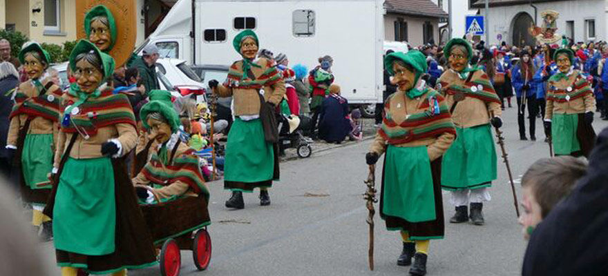 Bützchen, Strüßjer, Kamelle